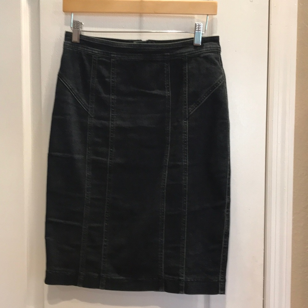 Banana Republic Dark Wash Jeans Skirt Size 4